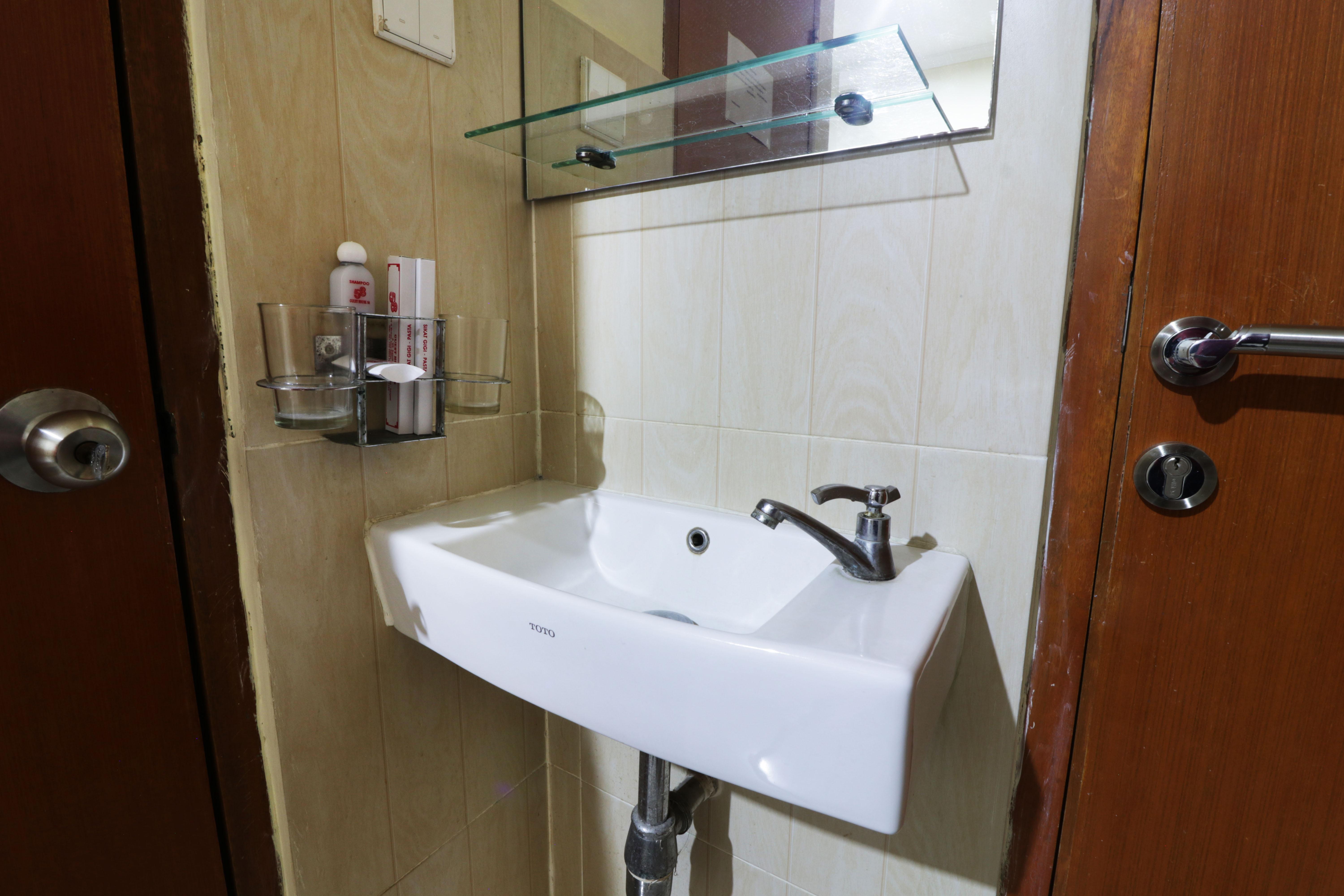 58 Guesthouse Tangerang Pondoklang Buitenkant foto